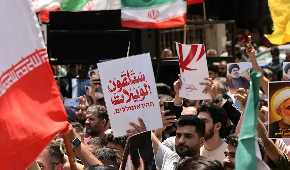 حزب الله يكتفي بالتضامن ويدعو الدول العربية للوقوف مع إيران