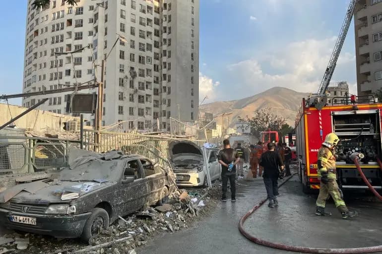 غارات إسرائيلية على طهران وانقطاع للكهرباء