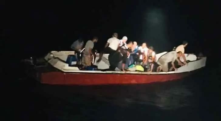 توقيف لبناني و16 سوريا أثناء محاولتهم عبور البحر بطريقة غير شرعية