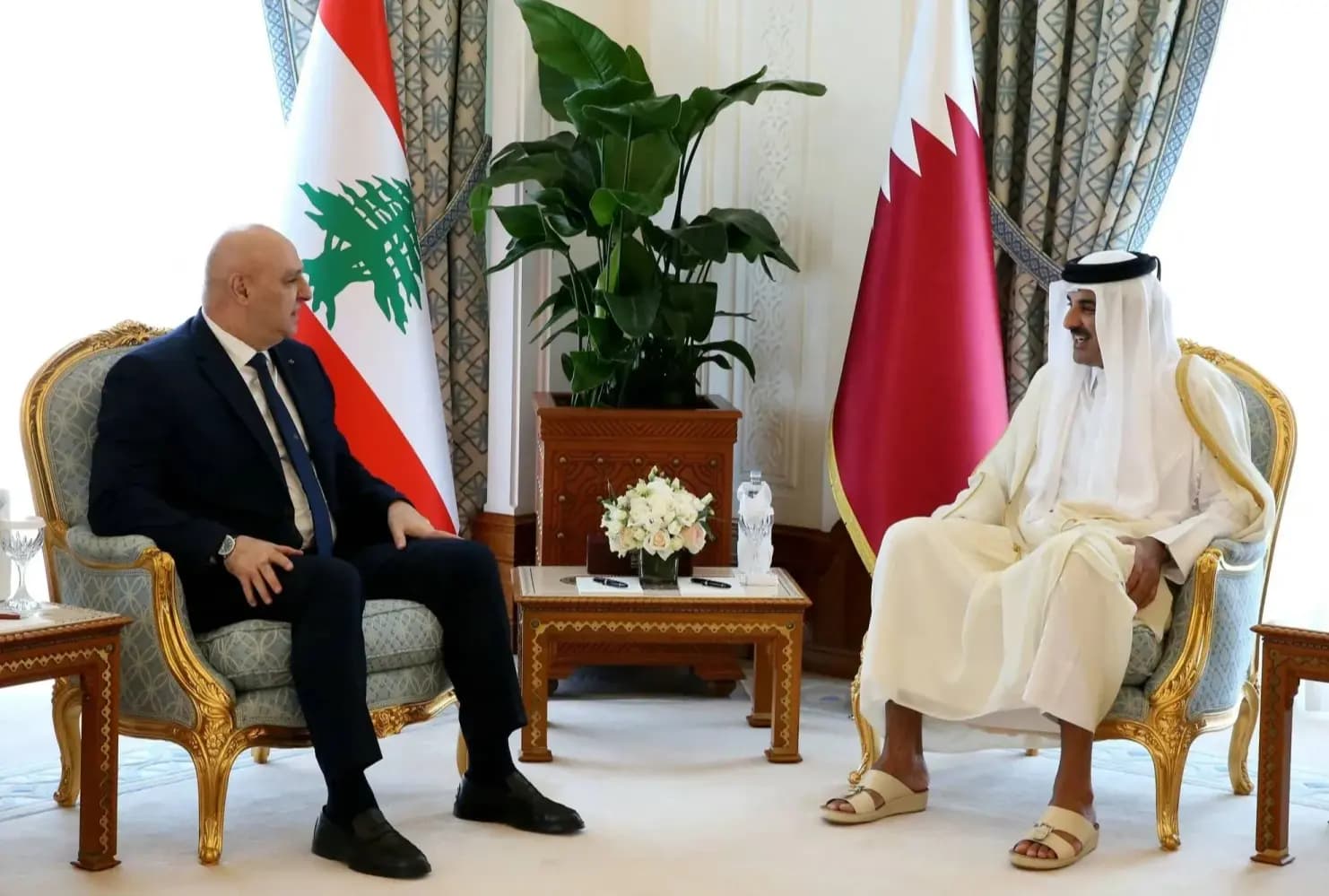 عون يدين الهجوم على قطر ويؤكد التضامن