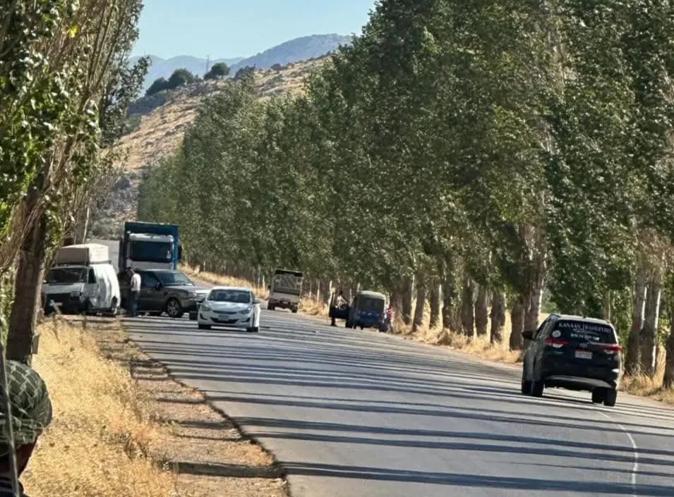 حادث على طريق الموت يثير الخوف مجددًا
