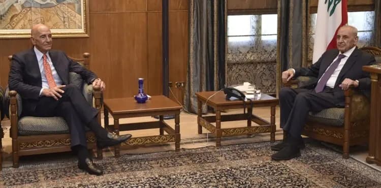 مواجهةٌ ناعمةٌ بين "ورقةِ برّاك" و "ورقةِ برِّي"