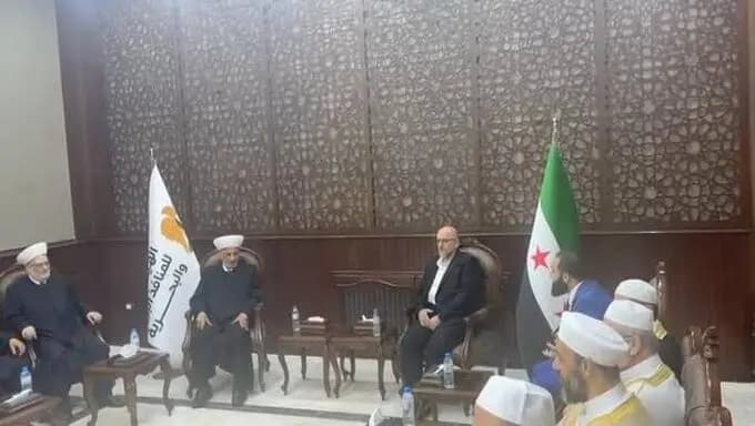 دريان وصل إلى سوريا على رأس وفد من مفتي المناطق