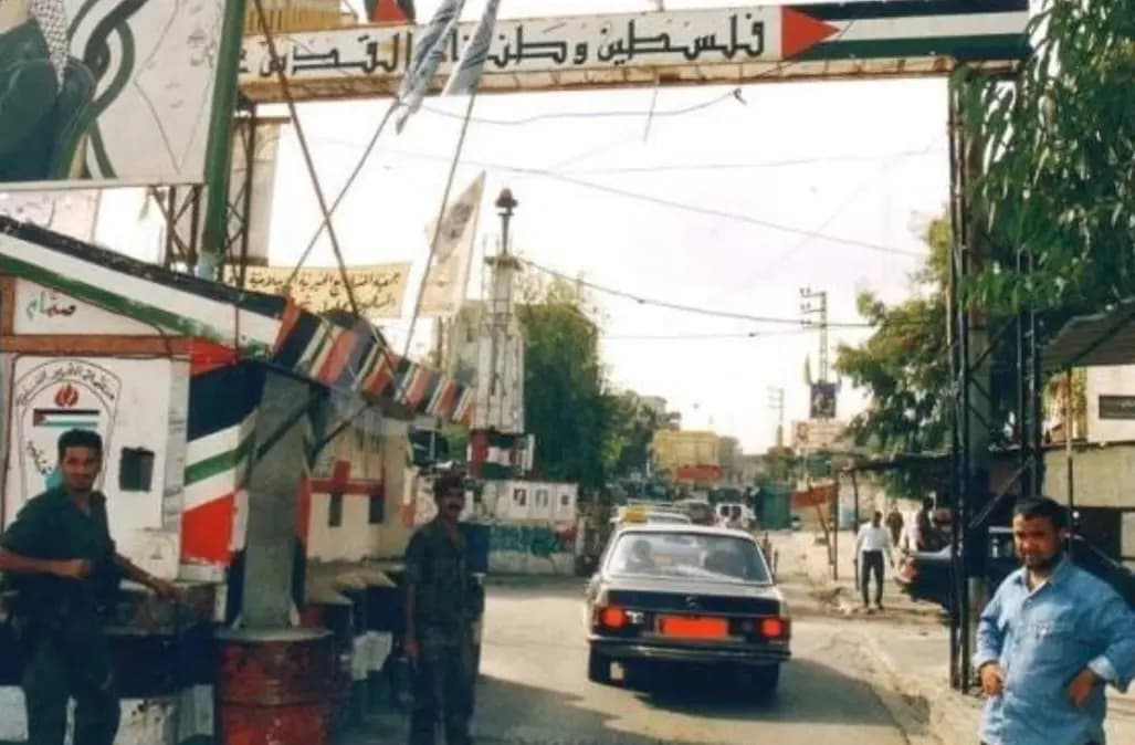 أُقفلَ الشارعُ الفوقاني بعين الحلوة.. فما السبب؟