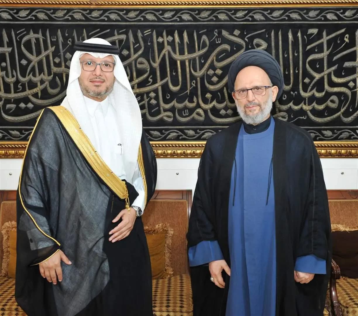 بخاري يلتقي فضل الله معزيًا
