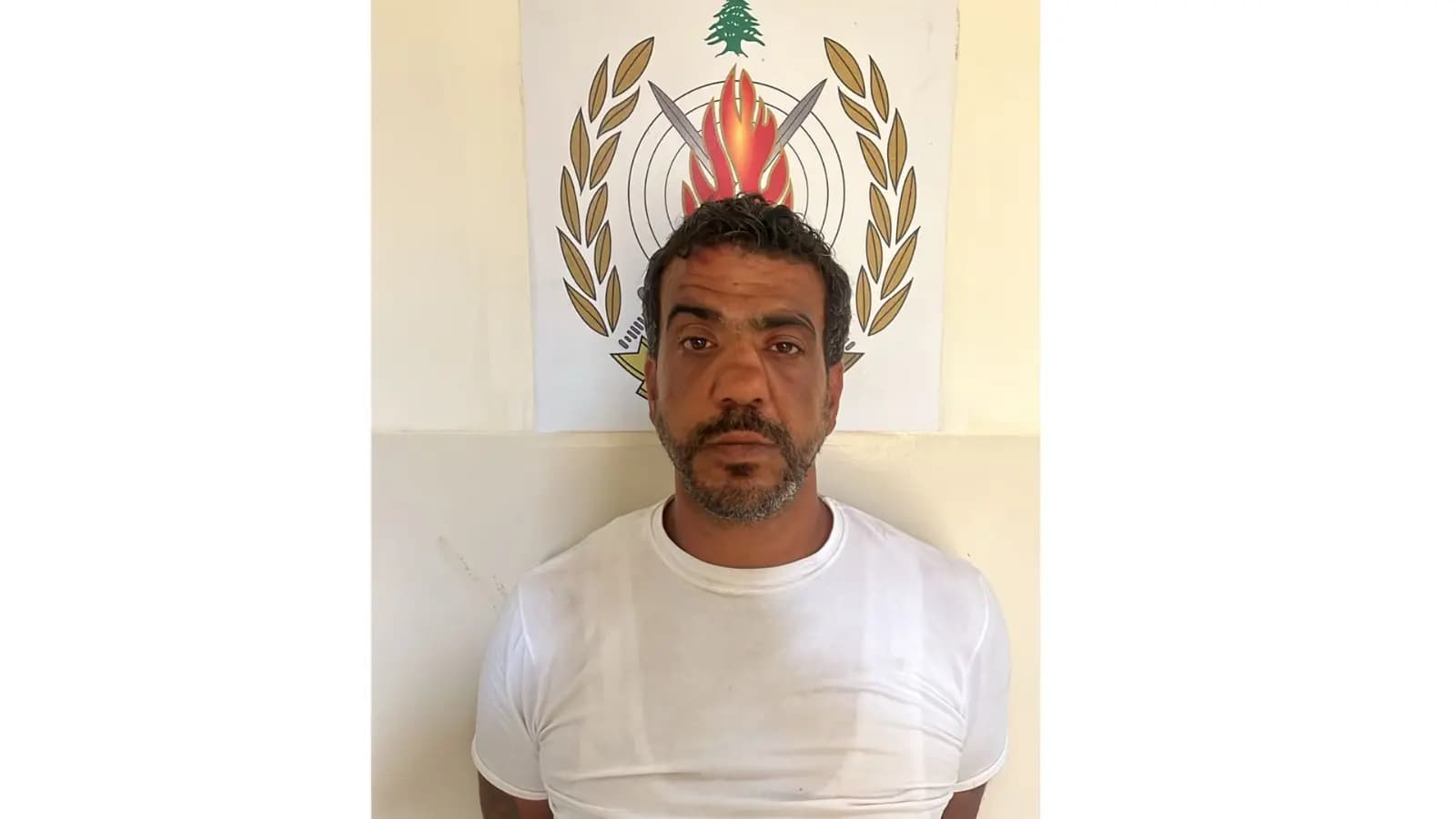 انتحل صفة أمنية واستدرجها!