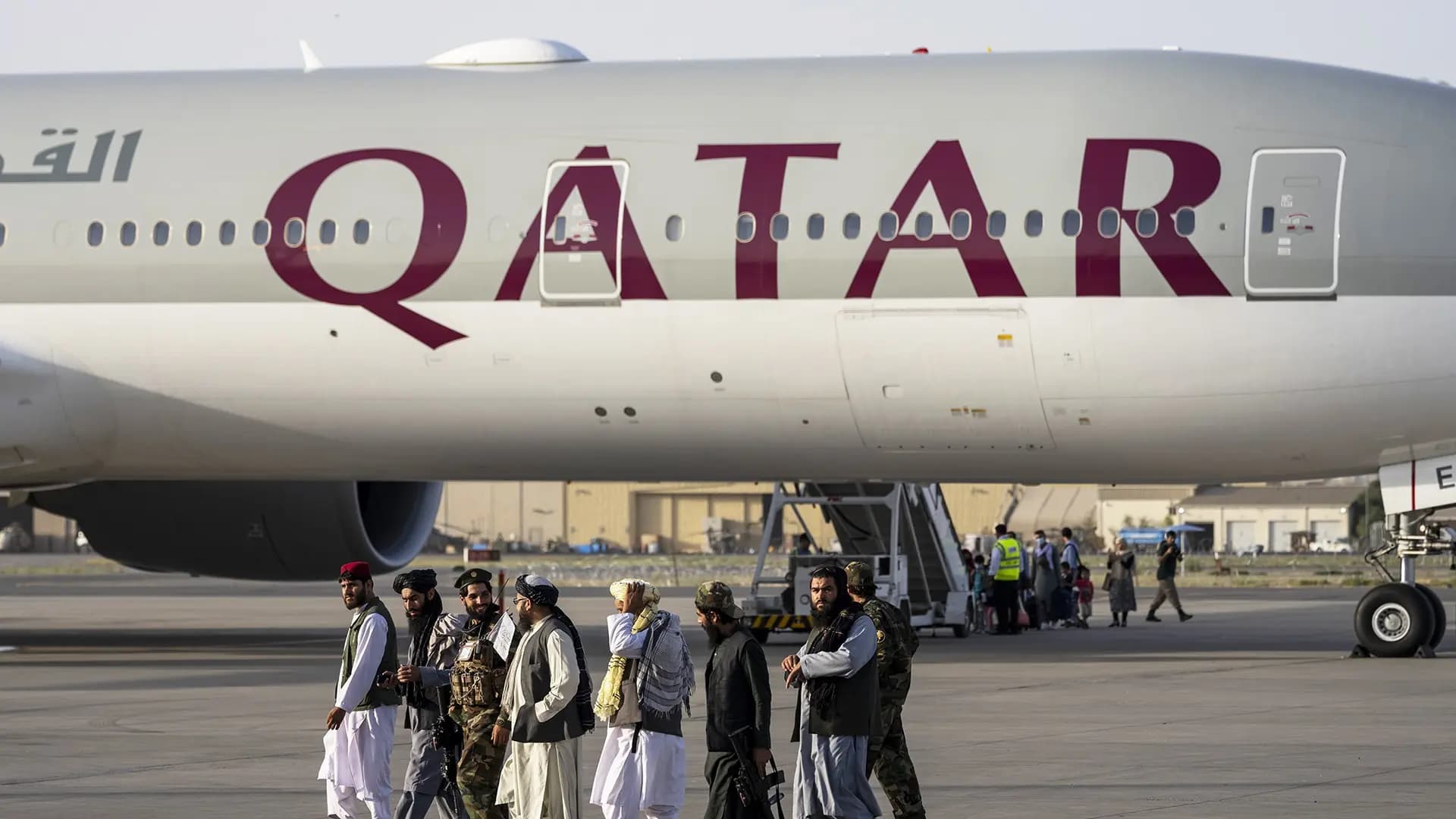 قطر تسهّل إجلاء الأفغان.. وألمانيا تشكر