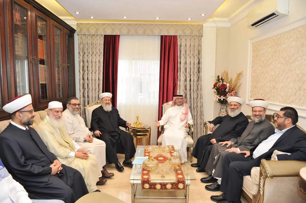 البخاري يبدأ جولته في الشمال