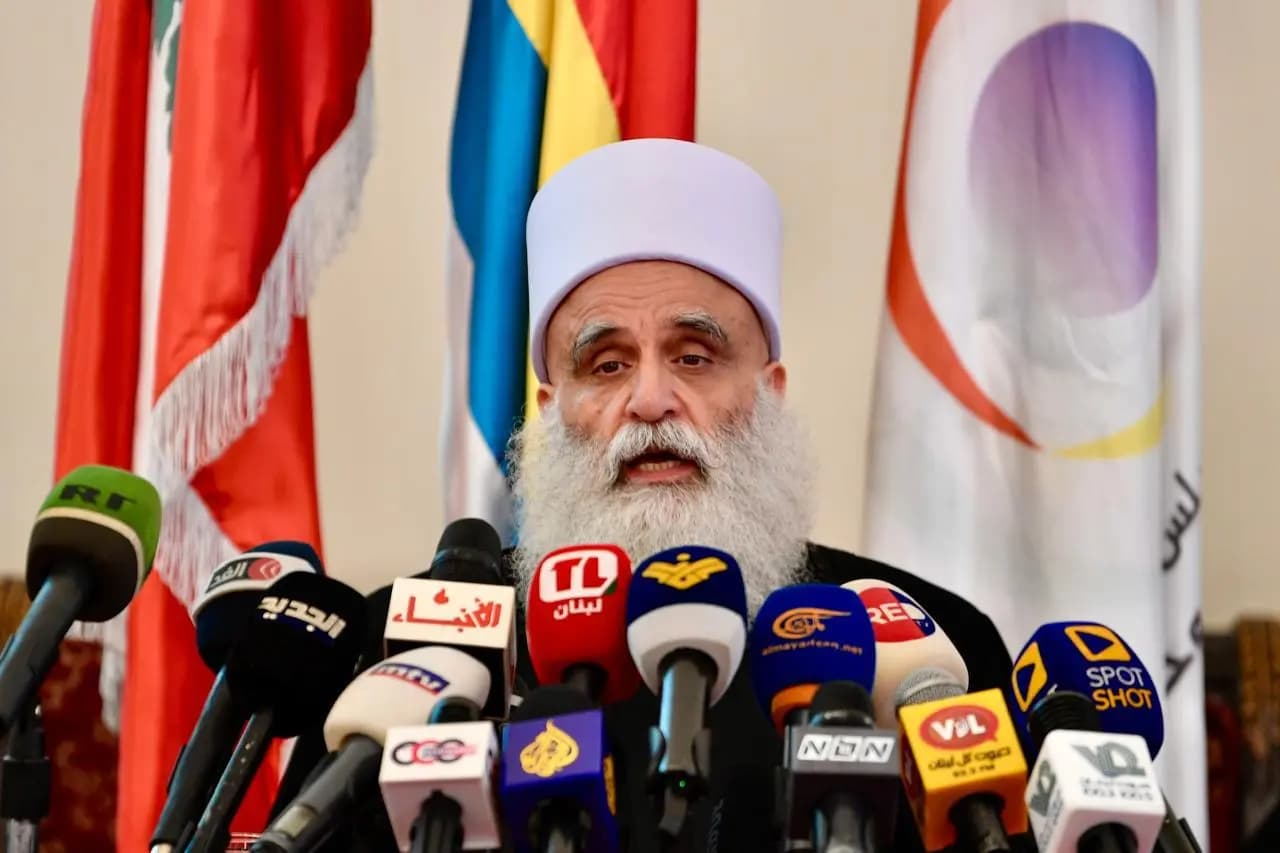 أبي المنى يدعو لفك الحصار عن السويداء