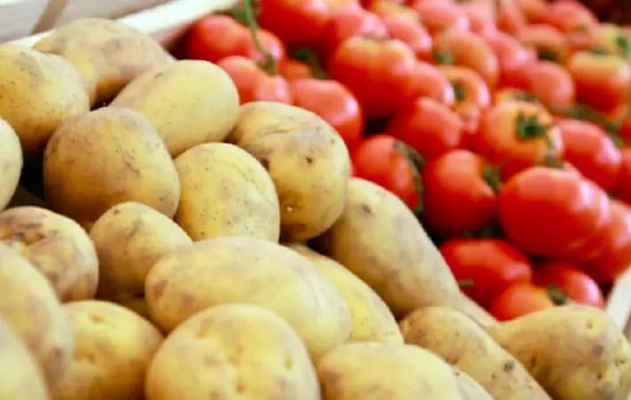 البطاطا والطماطم "طلعوا قرايب"!