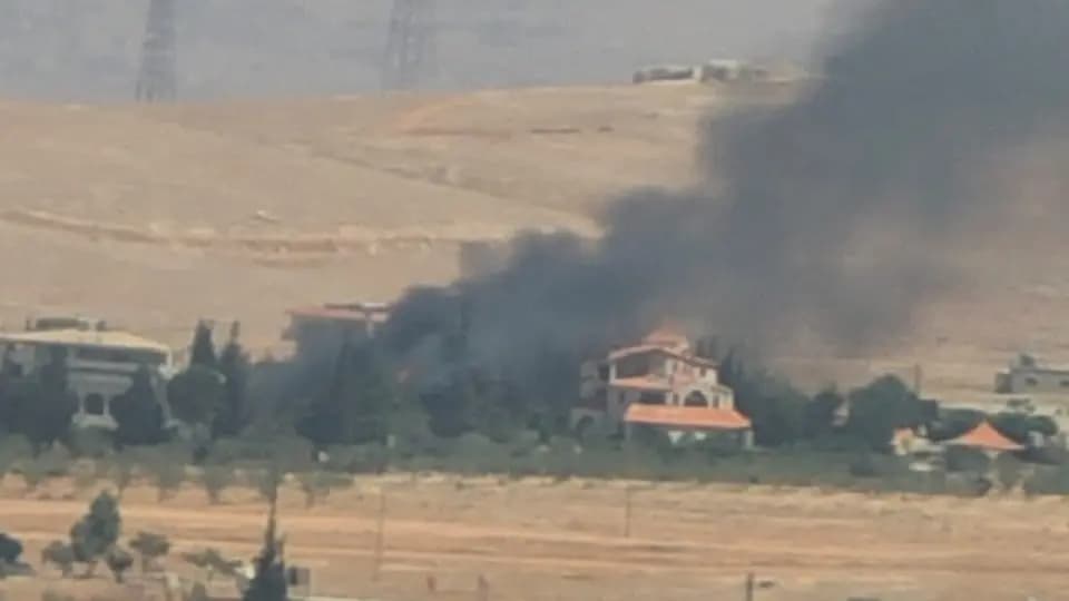 الجيش اللبناني يقصف منزلا في البقاع بطائرة مسيرة.. ماذا يجري هناك؟