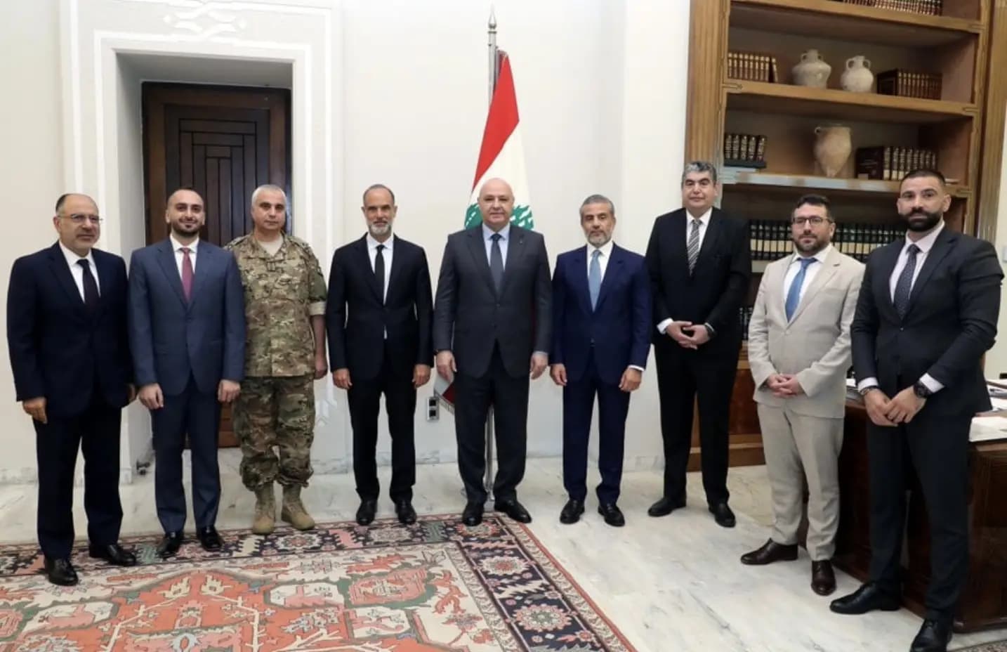 عون يحرّك ملف الترسيم ويطالب بتسريع المشاريع المجمدة