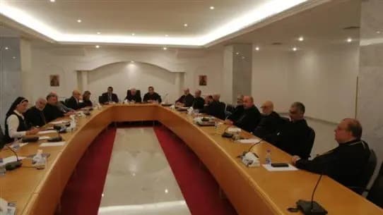 مطارنة الروم الكاثوليك: تهاوي القطاعات الحيوية أدى إلى شلل البلاد