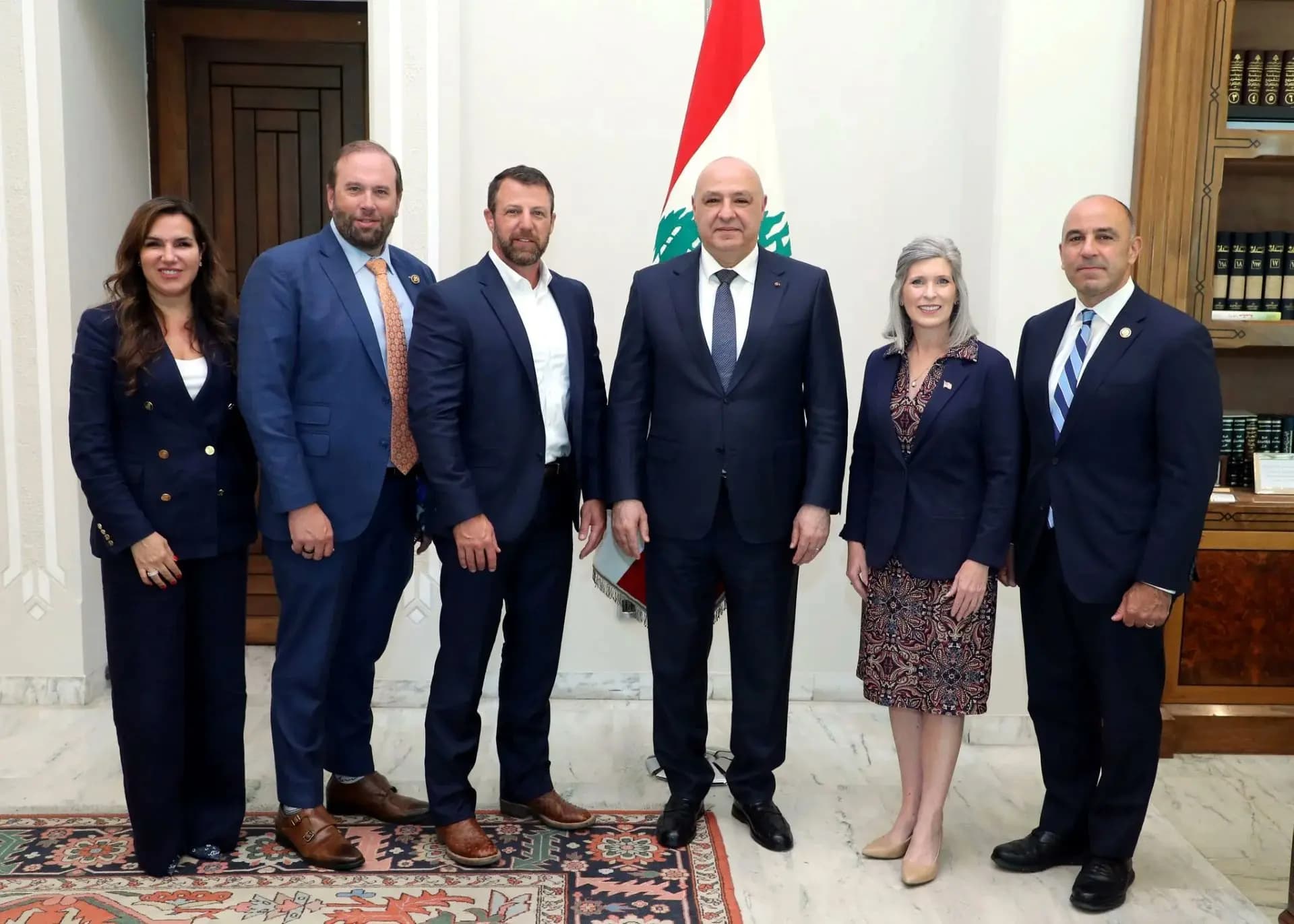عون للوفد الأميركي: الجيش بحاجة إلى الدعم
