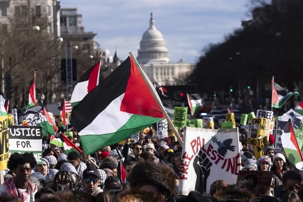 هل باتَ الرِّهانُ على الغربِ هو الحلُّ لقضيةِ الأمة؟