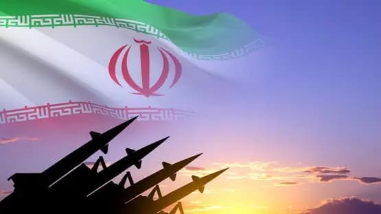 إيران تهدد: قيود على مضيق هرمز ورد حاسم لإسرائيل
