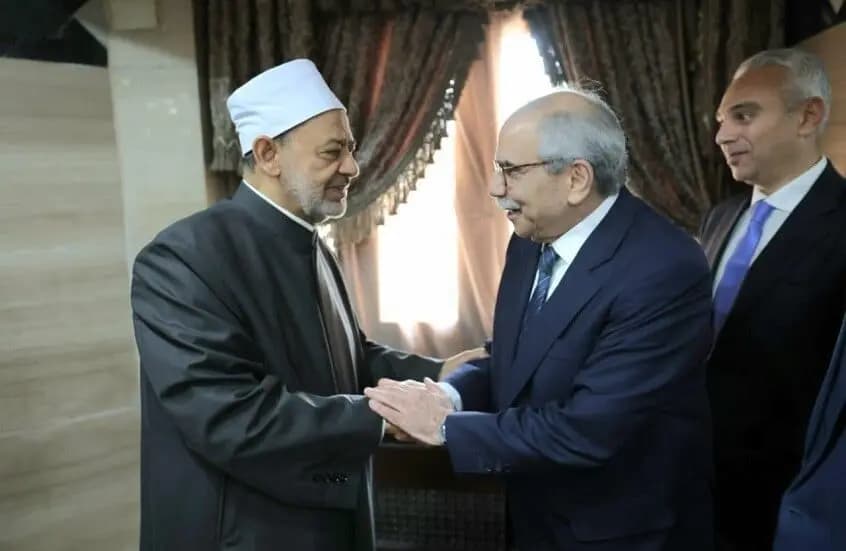 دعوة من شيخ الأزهر لعلماء لبنان السنة والشيعة