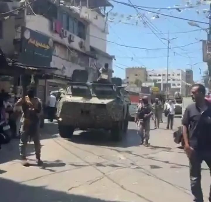 "تمهيدًا لتسليم السلاح".. الجيش يصل برج البراجنة