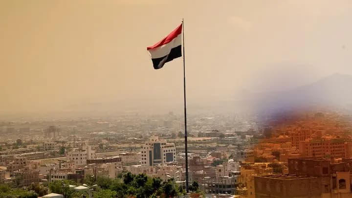 هذا ما استهدفه الحوثييون في البحر الأحمر