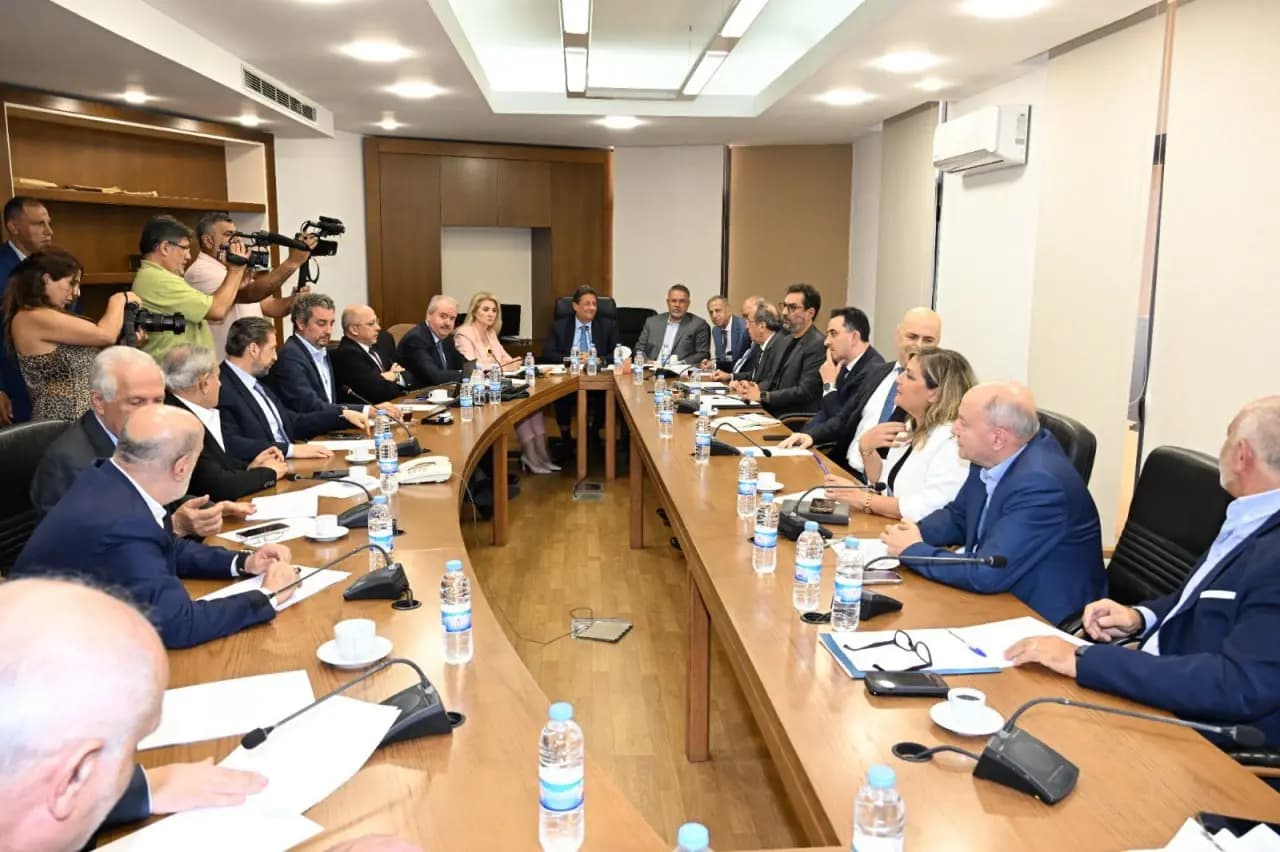 انطلاق جلسة المال والموازنة