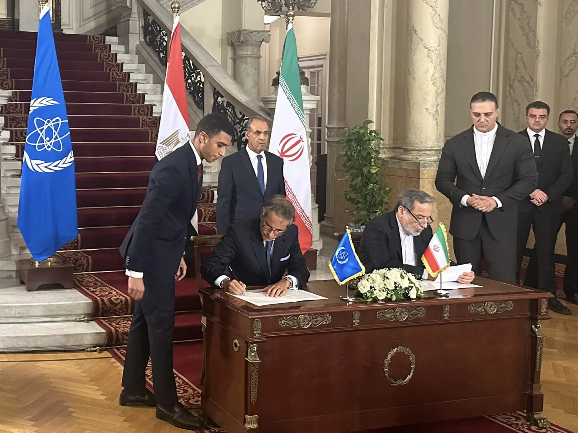 برعاية مصرية.. تفاهم جديد بين إيران ووكالة الطاقة الذرية