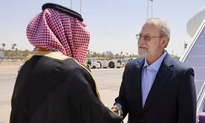 لاريجاني في الرياض.. وهذه أجندة الزيارة