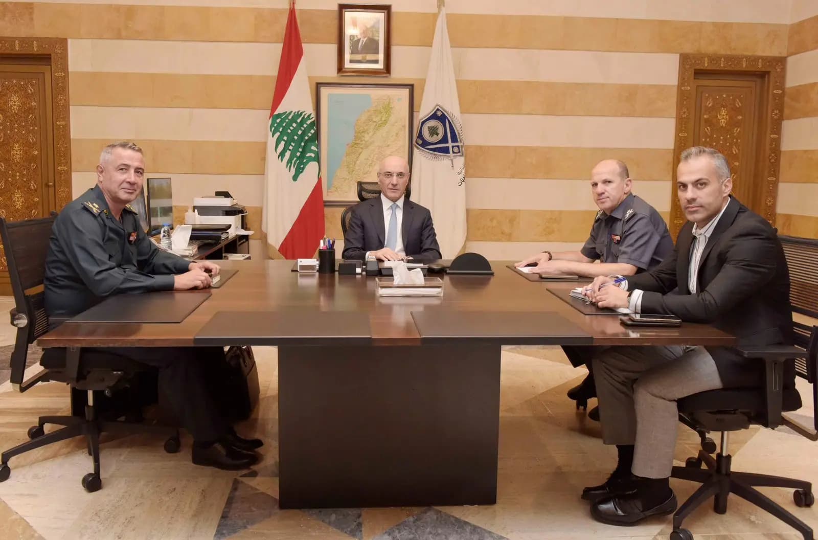 "لتأمين حركة المرور في بيروت".. الحجار يعقد اجتماعًا أمنيًا