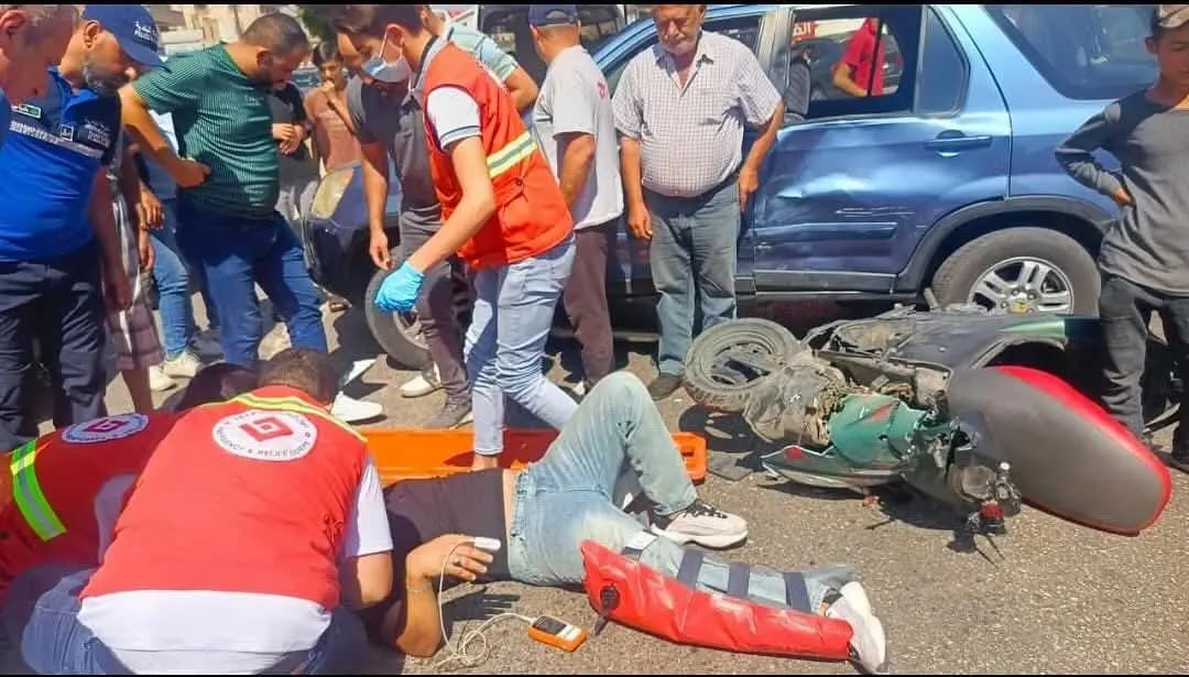على طريق بر الياس.. حادث بين جيب ودراجة نارية