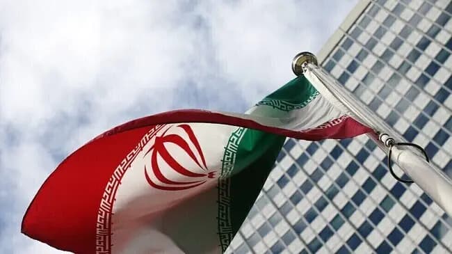 إيران تحذر من إجراءات الترويكا الأوروبية