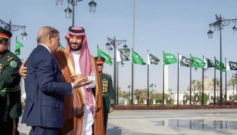 اتفاقُ الدفاعِ المشتركِ السعوديّ – الباكستاني: الأبعادُ والرسائلُ والتداعيات