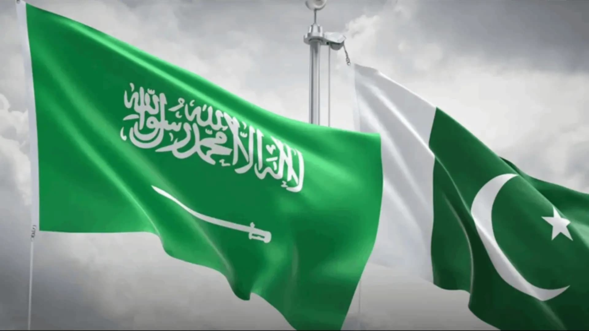 السعودية تحت المظلة النووية الباكستانية
