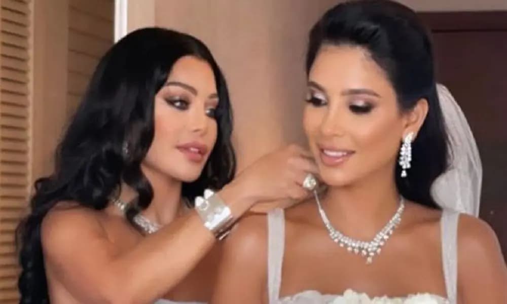 شقيقة هيفاء وهبي تدخل القفص الذهبي