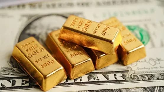 الذهبُ يضعُ لبنانَ في القمةِ عالميًّا.. نعيم رزق: الأونصة ستتخطّى الـ4500 دولار