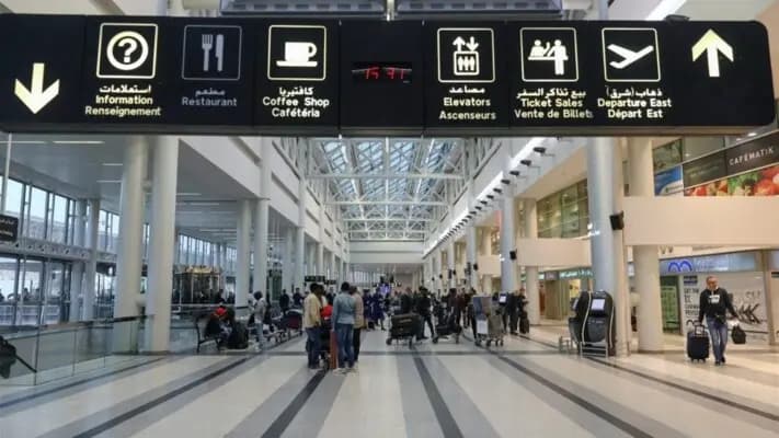 أدوية وأختام مزورة.. لكن أمن المطار بالمرصاد!