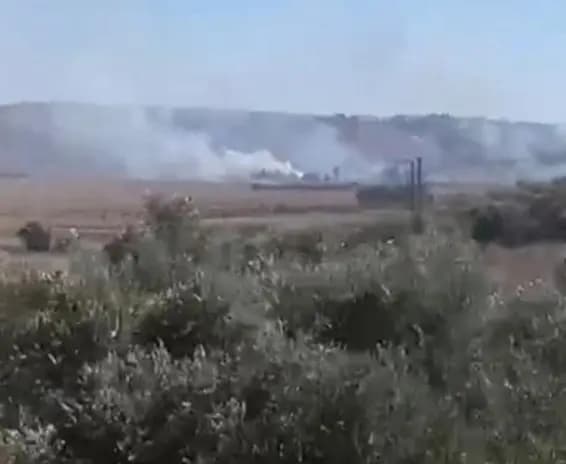 حريق في كفركلا… والدرونات تجبر الدفاع المدني بالانسحاب!