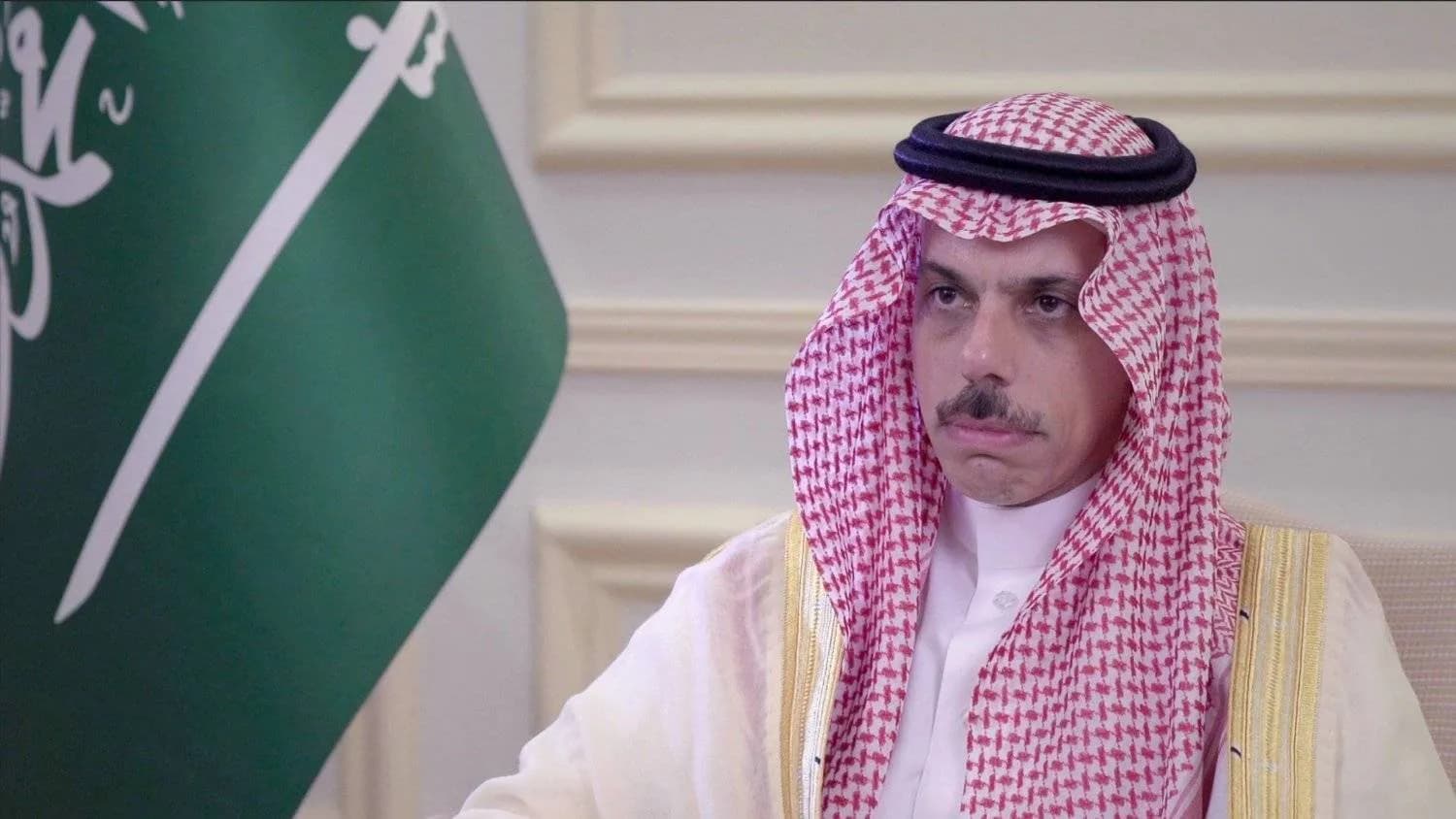 بن فرحان سيشارك