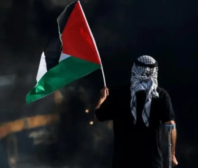 "بشأن التخلي عن السـ.ـلاح".. هذا ما قاله قيادي في حمـ.ـاس