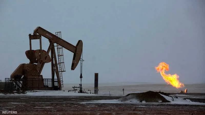 النفطُ يهبطُ بعدَ ارتفاعِ التَّضخمِ الأميركيِّ فوق التوقعات