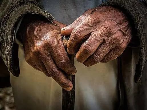 جـ.ـثة عجوز مجهول الهوية.. هل تعرفون أحد أقاربه؟