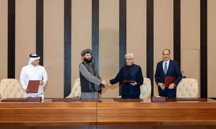 باكستان وأفغانستان تتفقان على استمرار وقف إطلاق النار