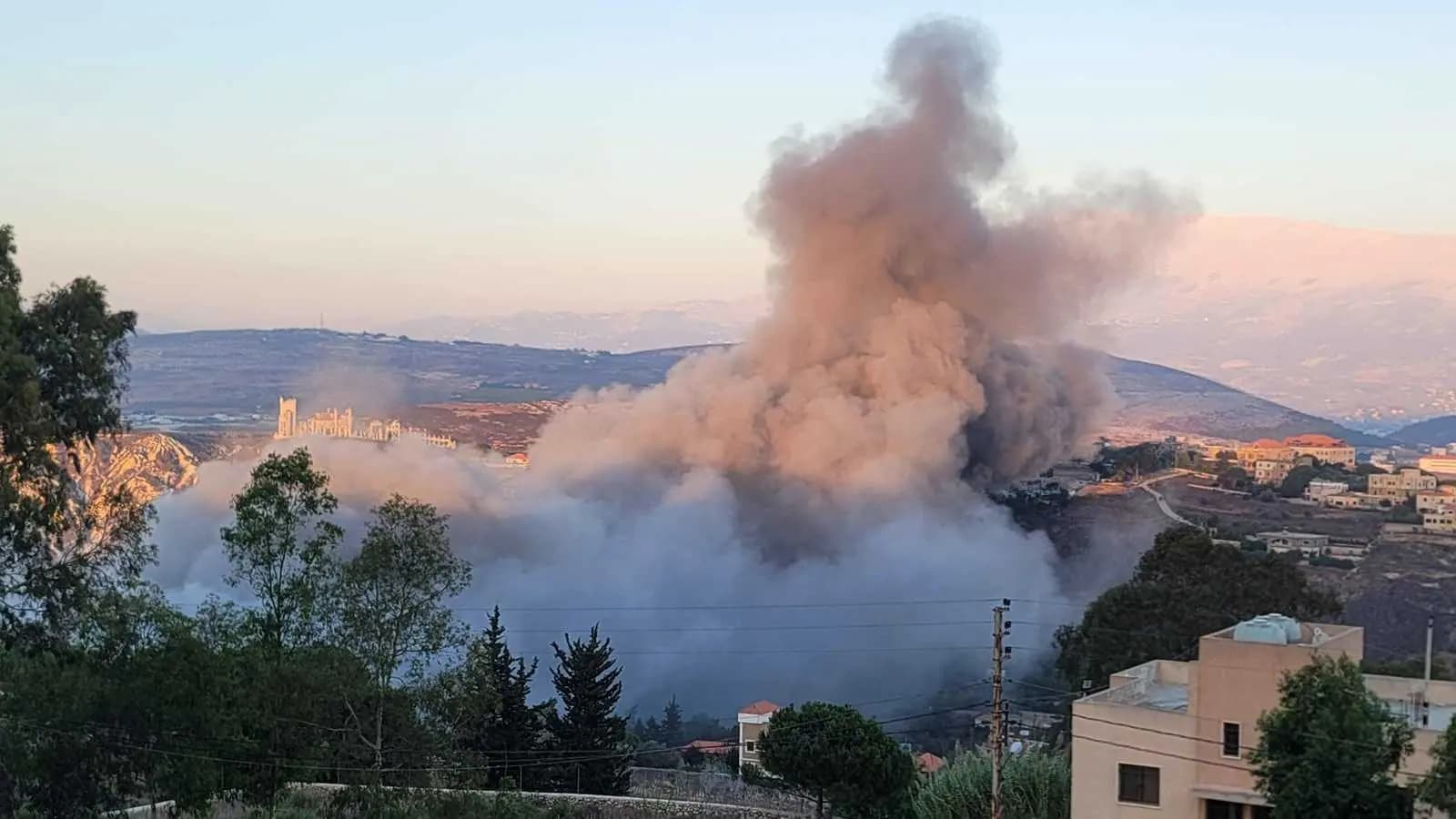 أفيخاي يُعلن عن عمليتين في الجنوب.. من هما المستهدفان؟