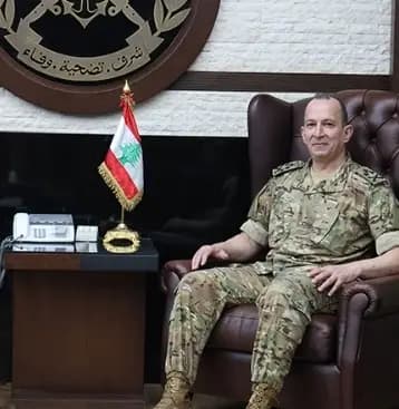 لقاءات لقائد الجيش في اليرزة
