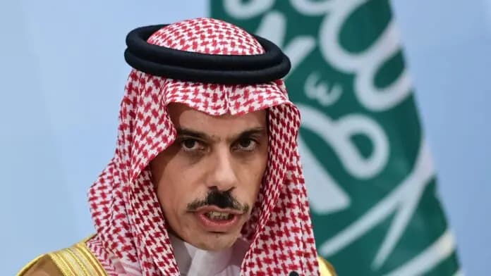 بن فرحان إلى بيروت غدًا