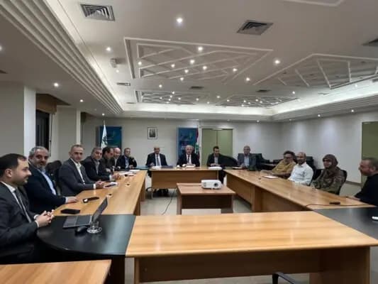 الحاج يطلق خطة تطوير الاتصالات والبيانات