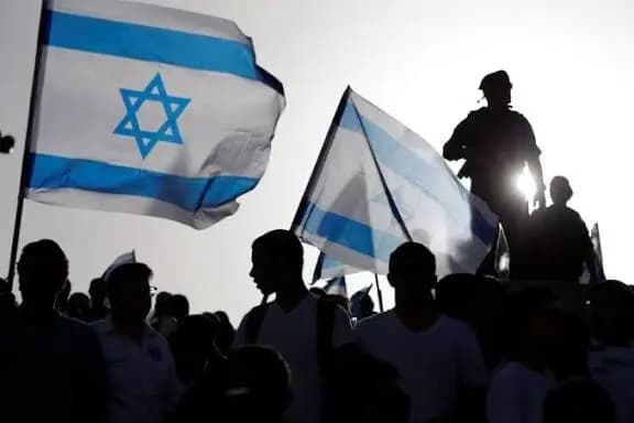 "الإسرائيليون" يطالبون بلجنة تحقيق