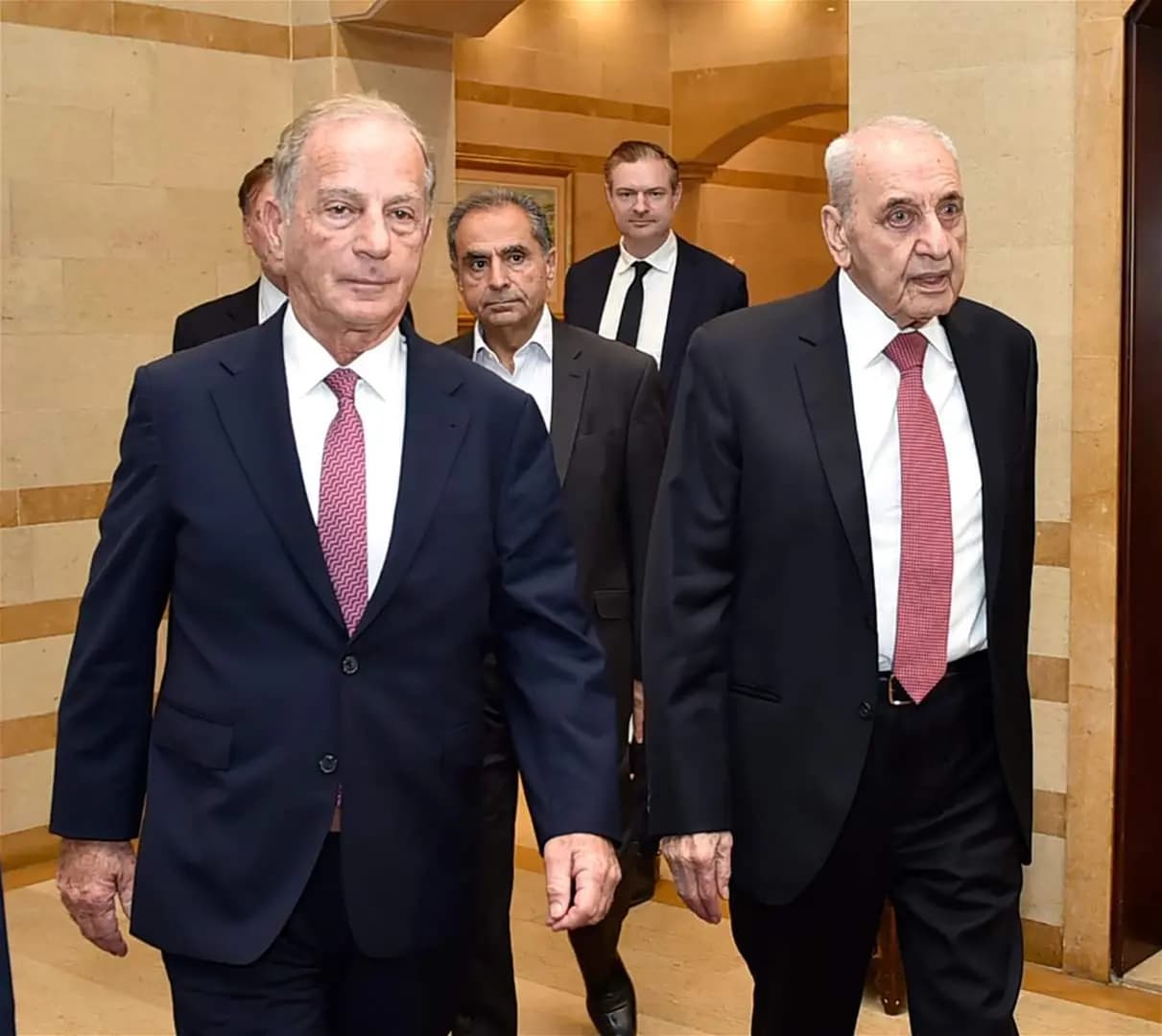 كيف كان اللقاء بين بري والسفير الأمريكي؟