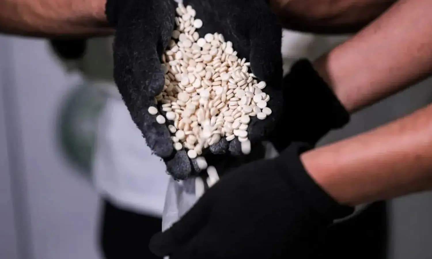 من طرابلس الى جدّة.. تفكيك لغز محاولتَي تهريب كوكايين وكبتاغون