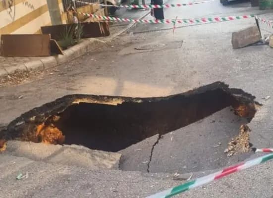 انخساف الطريق بين مار الياس و تلة الخياط!