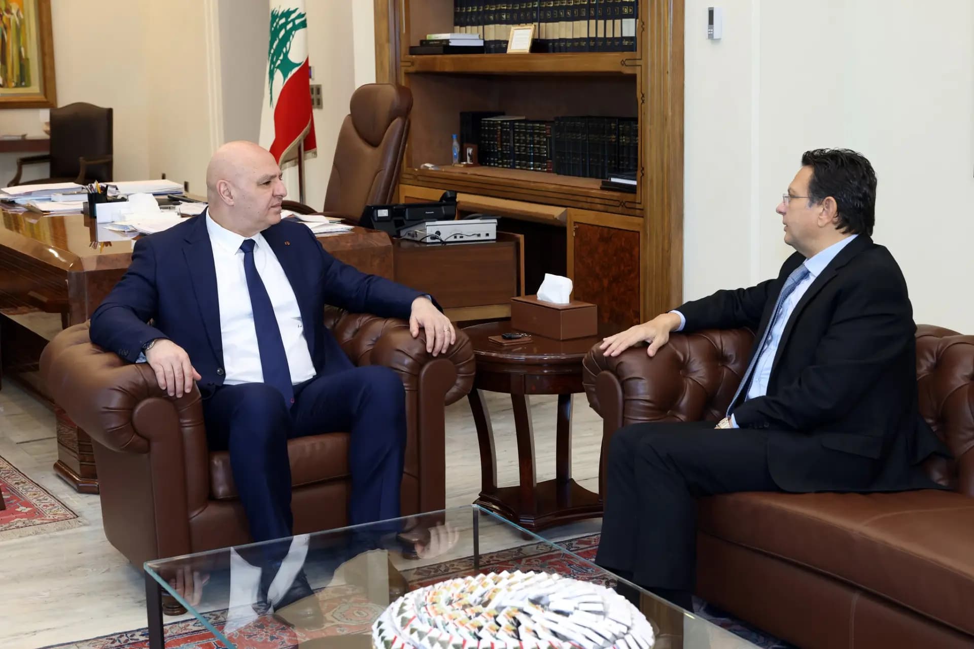 "مرحلة تتطلب الحكمة".. الخازن من بعبدا: موقف عون والدولة واضح
