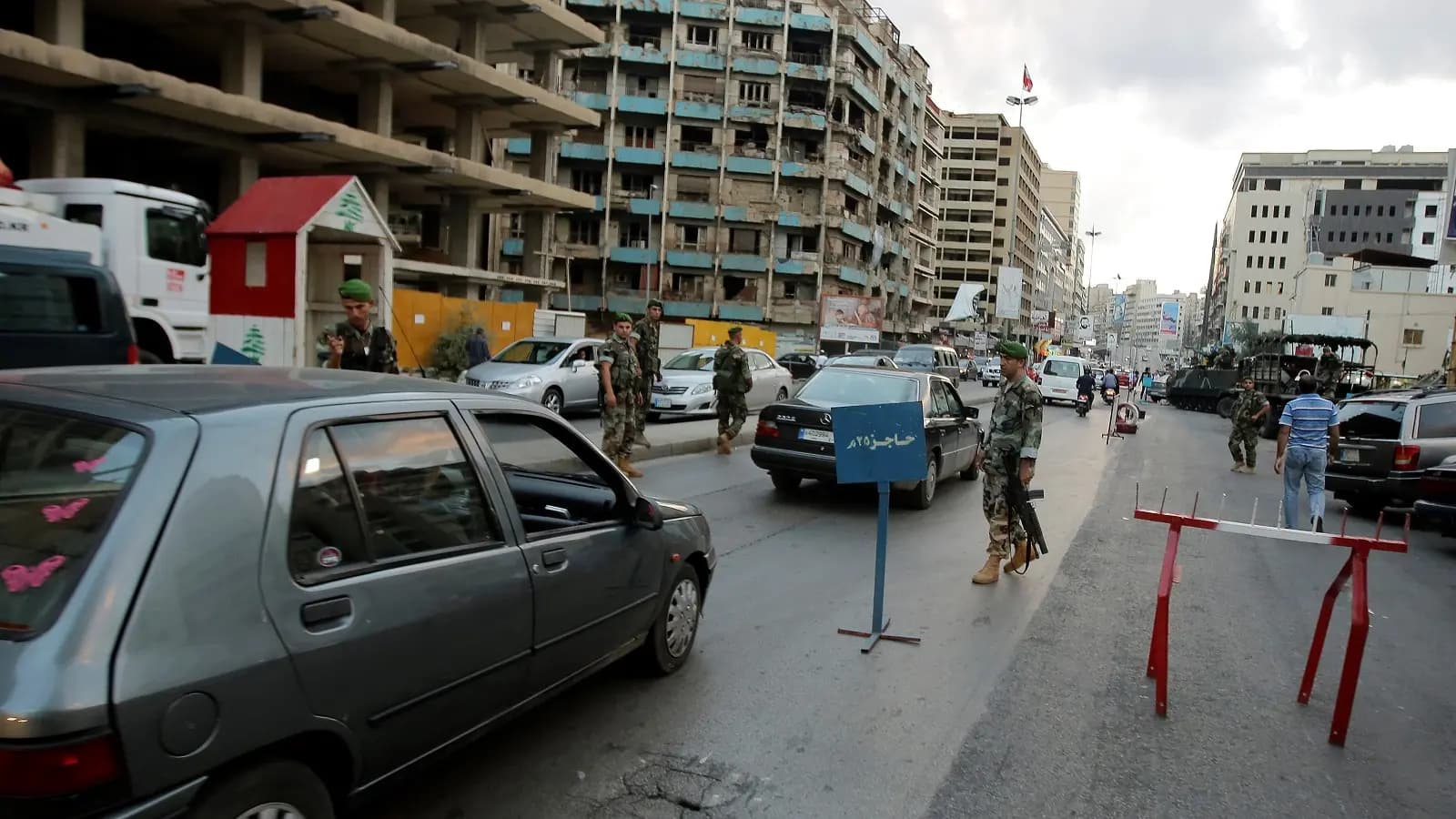 الجيش: بطاقات المرور معلّقة حتى 3/12